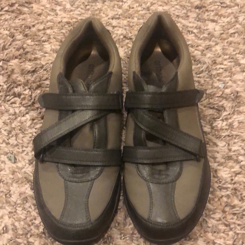Orthaheel sneakers. Size 7.5 style Bartlett
